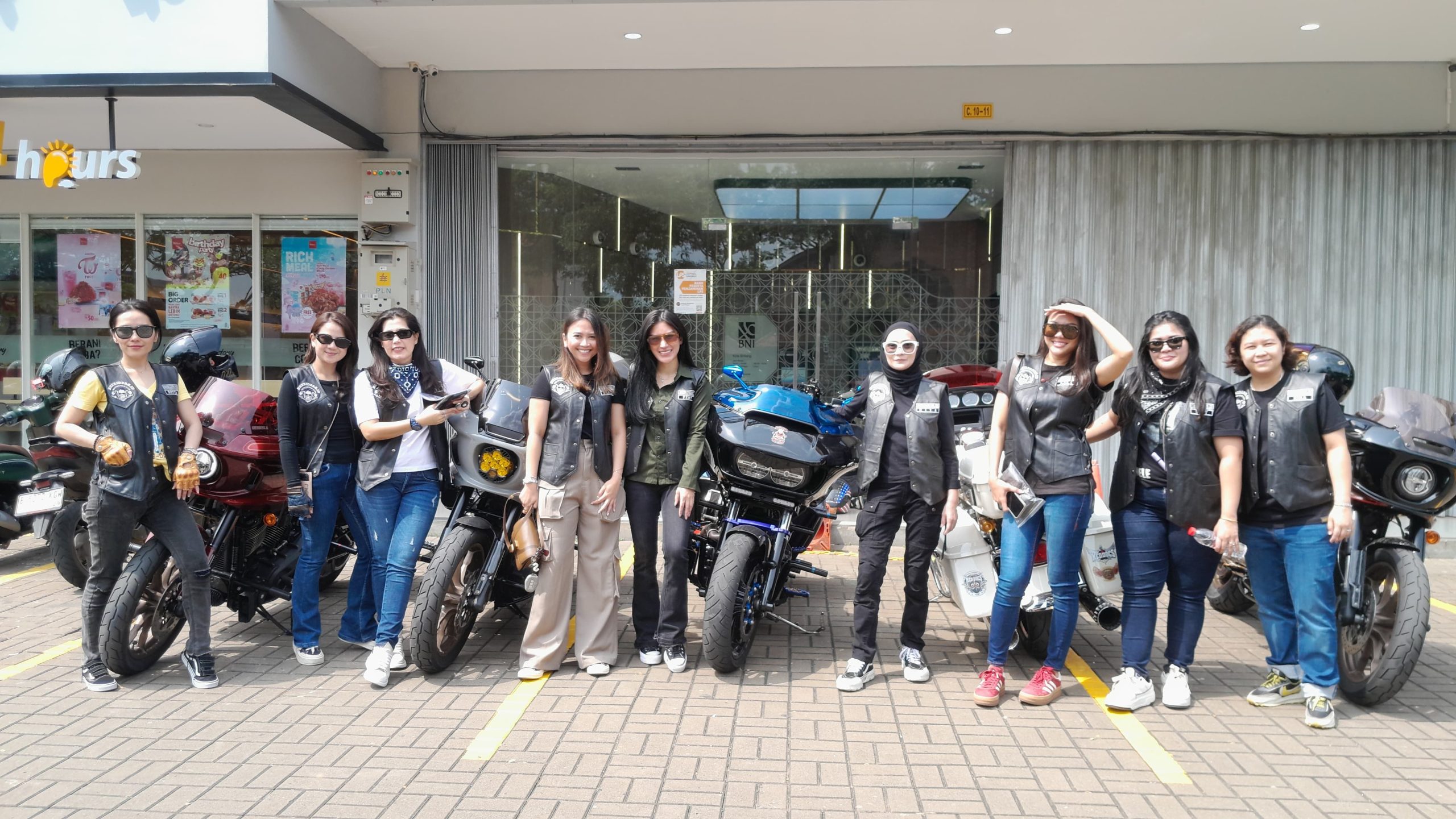 Attachment for Sheriders Indonesia: 12 Perempuan Tangguh dengan Harley-Davidson