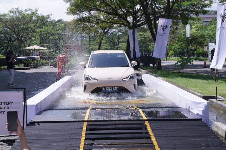 Attachment for Adu Seru Mobil Listrik Juni 2025: Neta V-II Kalahkan BYD Atto 3